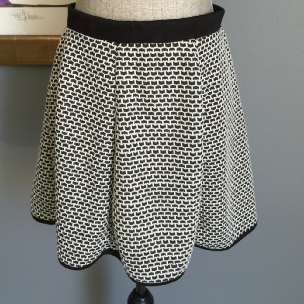 Walter Baker Honeycomb Design Stretchy Skirt